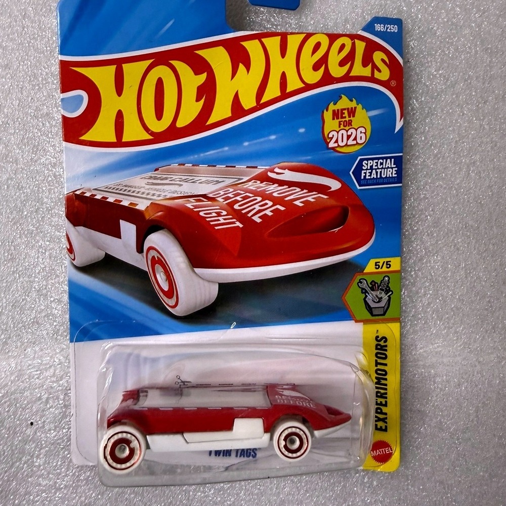 Hot Wheels Twin Tags Red White Experimotors 166/250 Remove Before Flight 2026